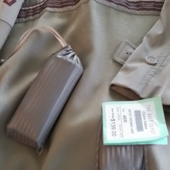 Tan Trench coat size 46 reg new with tags rain and wind proof - Picture 4 of 5